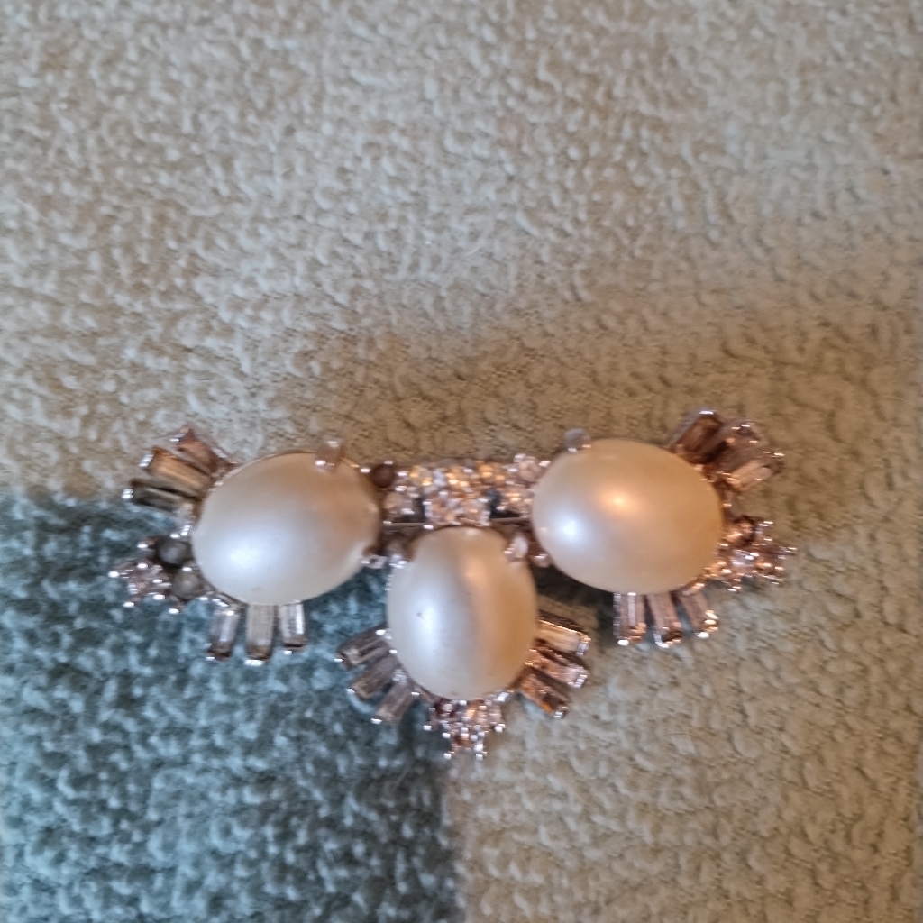 Vintage Faux Pearl And Rhinestone Pin